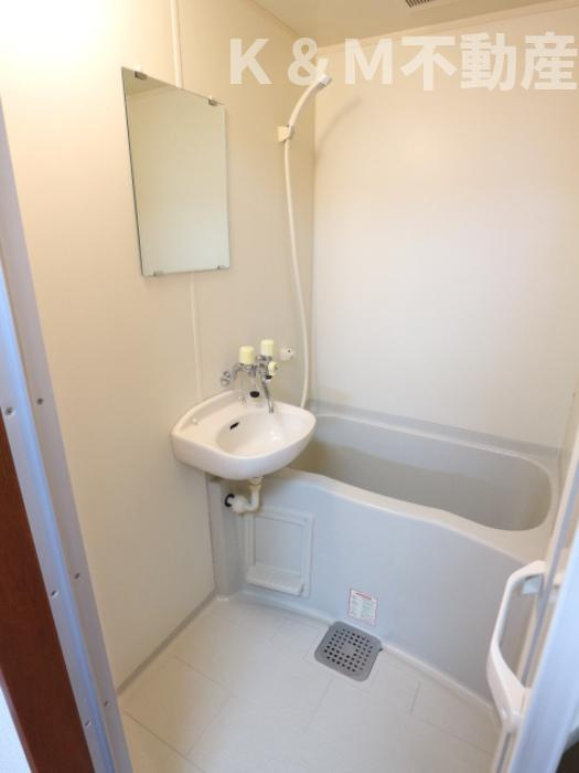 YRレジデンスの浴室|コンパクトで使いやすいお風呂です