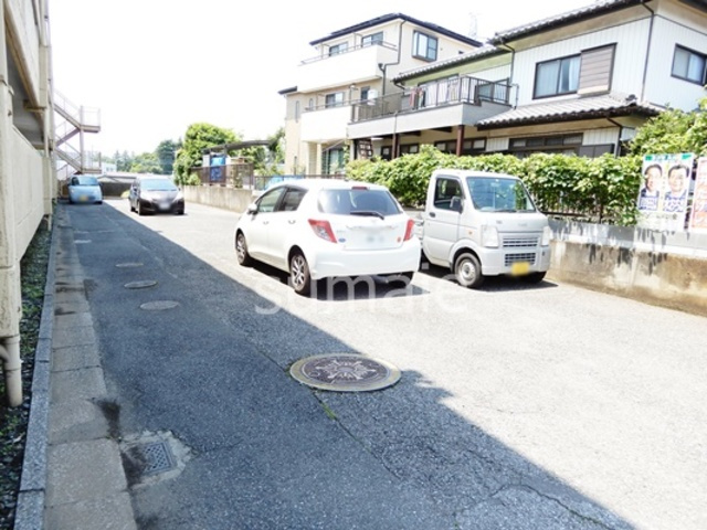 コミネマンションの駐車場|嬉しい敷地内駐車場☆