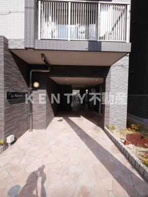 【エントランス】 | ラ・プルメリア | ゆとりのあるエントランスです