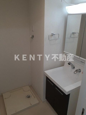 【洗面所】 | ラ・プルメリア | コンパクトで使いやすい洗面所