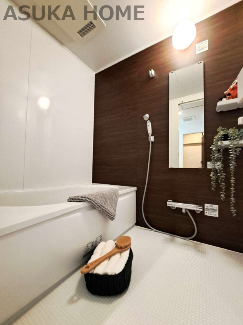 新山下ベイシティ６号棟　の浴室