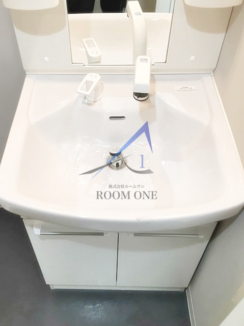 プレミアハイツ六町の独立洗面台