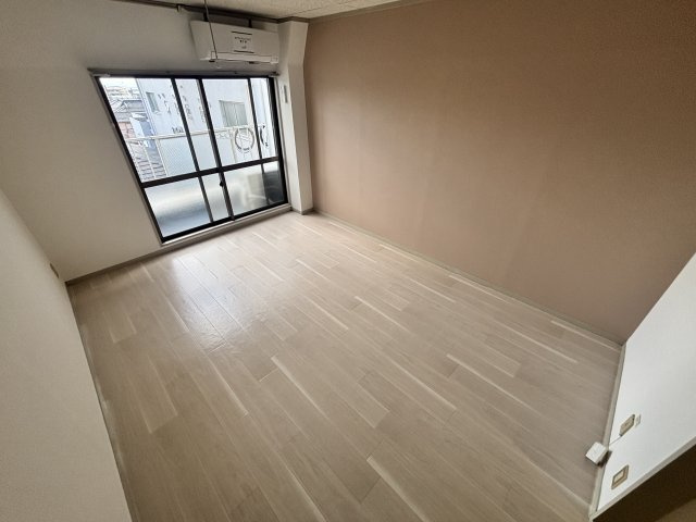 シティング六甲第一マンションの居間・リビング