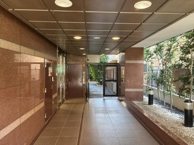 ハイシティ目黒のエントランス