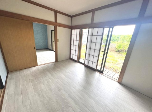 長生郡白子町南日当　中古戸建の洋室|内外装リフォーム済み令和8年6月  3LDK平屋 システムキッチン新品