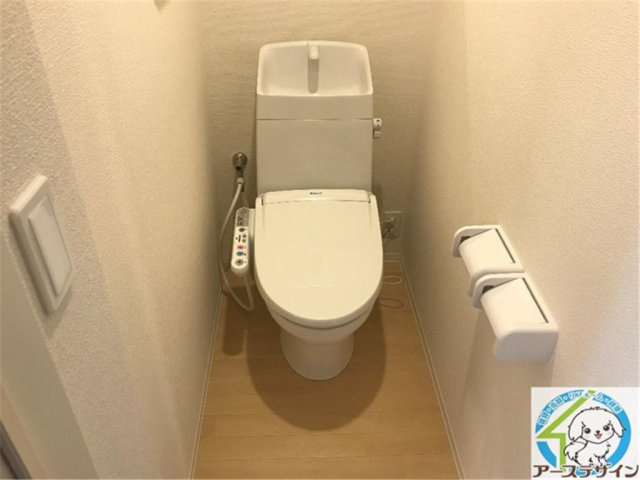 エパルのトイレ|パース写真