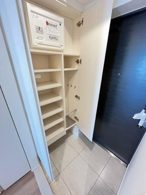 【玄関】 | ドゥーエ菊川