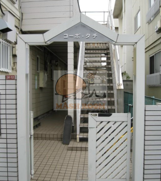 コーポタチのエントランス