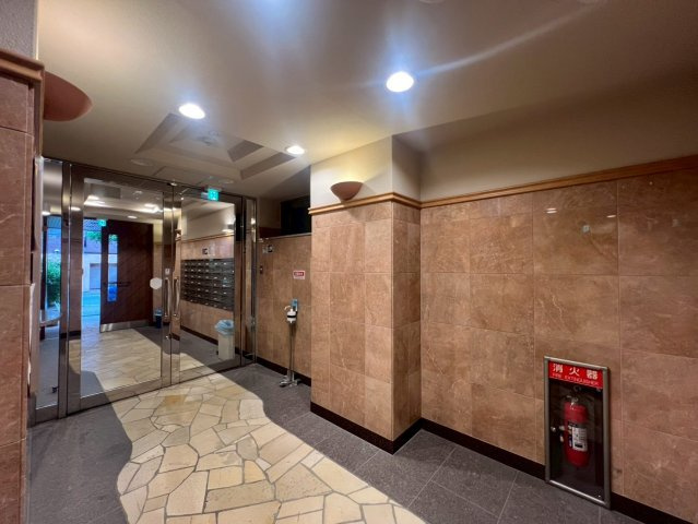 エステムコート神戸・ハーバーランド前のエントランス