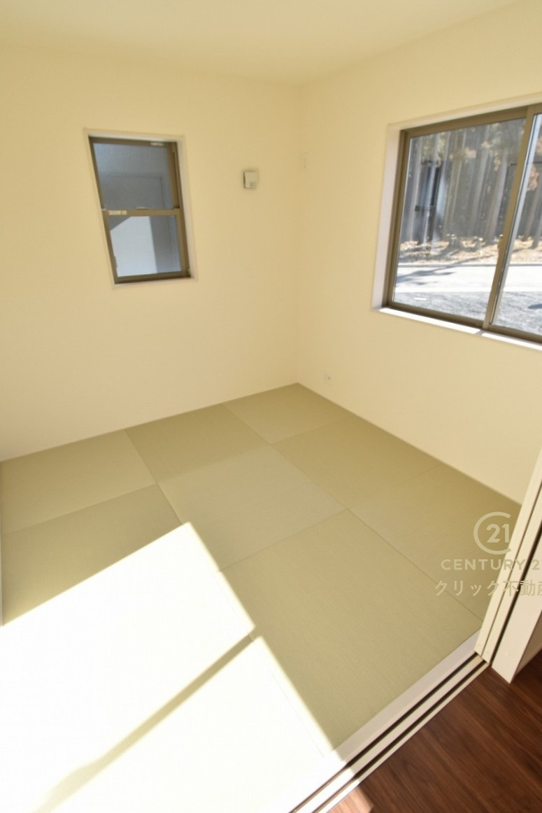 リーブルガーデン  水戸内原町　第12　1の和室|癒しの空間和室は、ペタンと座ったりゴロンと横になったり、寛ぎの場所になります。小さなお子さまの遊び場にもいいですね。リビングから様子を見守れます。