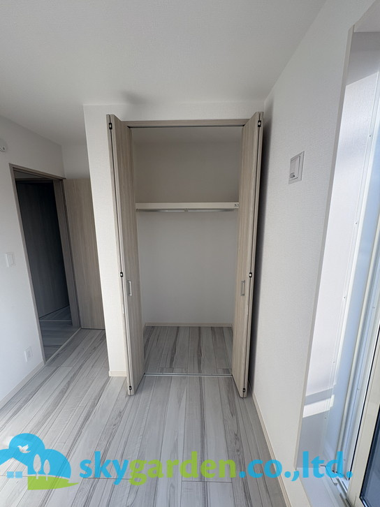 藤沢市鵠沼海岸7丁目　新築戸建　全3棟2号棟の収納|たっぷりとした収納スペースです