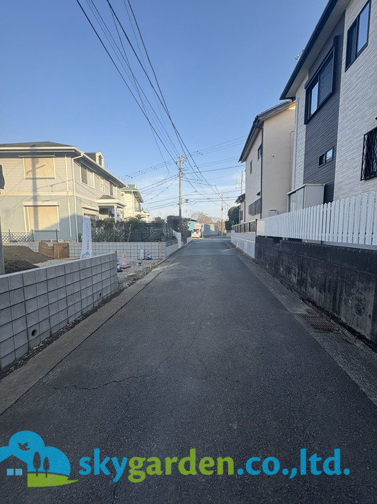 藤沢市鵠沼海岸7丁目　新築戸建　全3棟2号棟の前面道路含む現地写真|前面道路含む現地写真です