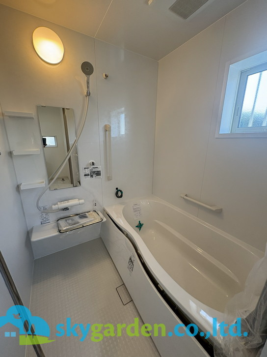 藤沢市鵠沼海岸7丁目　新築戸建　全3棟2号棟の浴室|日々の疲れを癒すお風呂付です