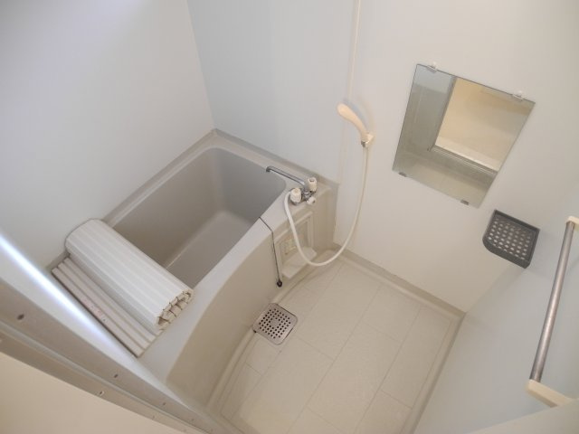 ロイヤルシティ富の原の浴室|※室内画像は別号室のもの