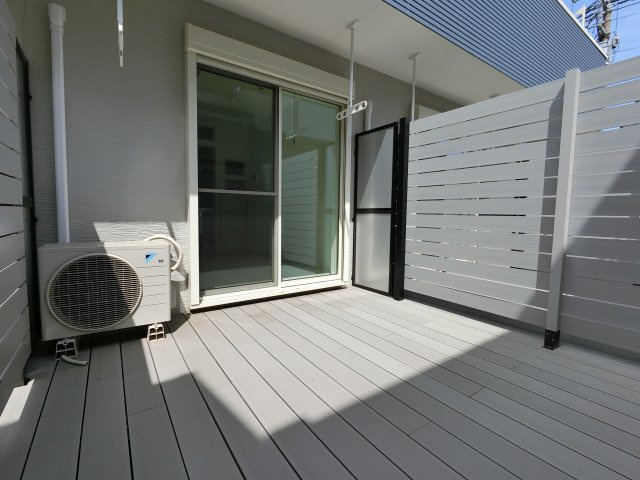 【バルコニー】