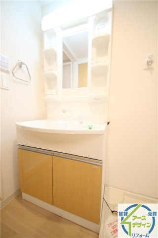 グランディール　サクラ　1番館の独立洗面台|※類似部屋