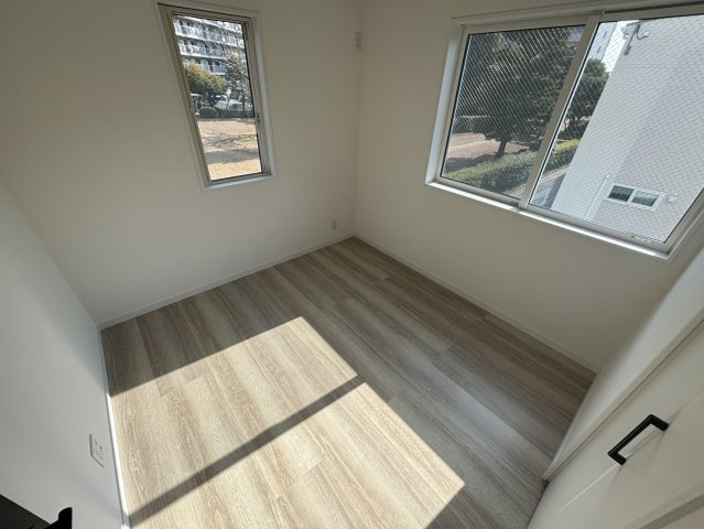 広島市南区宇品御幸１丁目の洋室