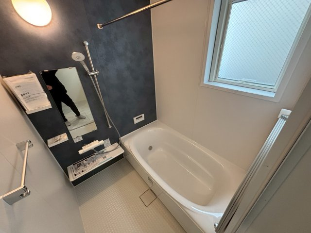 広島市南区宇品御幸１丁目の浴室