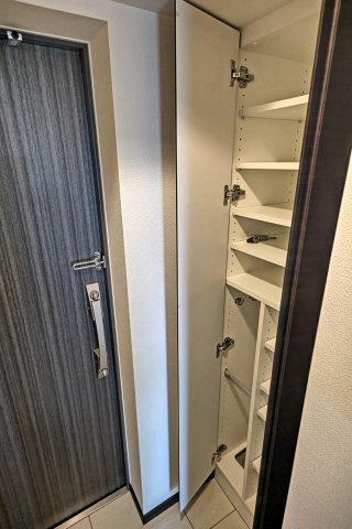 ＧＥＮＯＶＩＡ西高島平ｓｋｙｇａｒｄｅｎの玄関