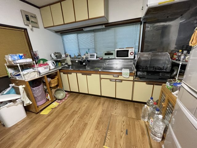 伊那市東春近　中古住宅のキッチン