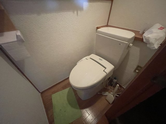 伊那市東春近　中古住宅のトイレ|2階トイレ