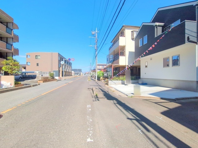 【新築分譲住宅】川越市熊野町の前面道路含む現地写真