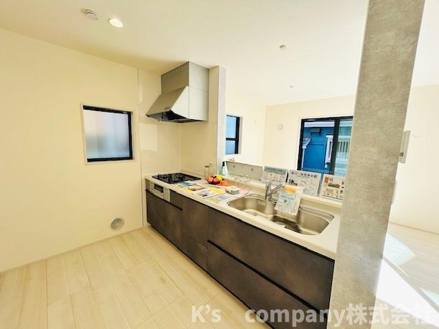 藤沢市辻堂東海岸2丁目　新築戸建　2号棟の前面道路含む現地写真|2025.11.14撮影◇