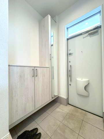 パティオ根来の玄関