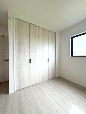 パティオ根来の洋室