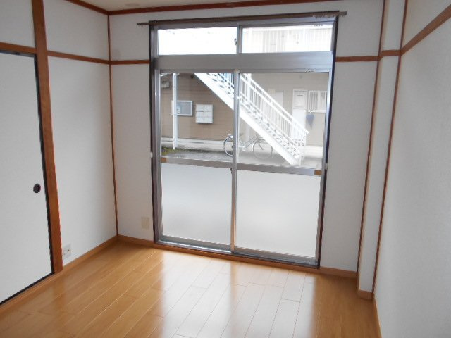 レジデンス伏見１の居間・リビング