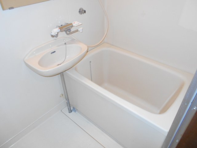 レジデンス伏見１の浴室