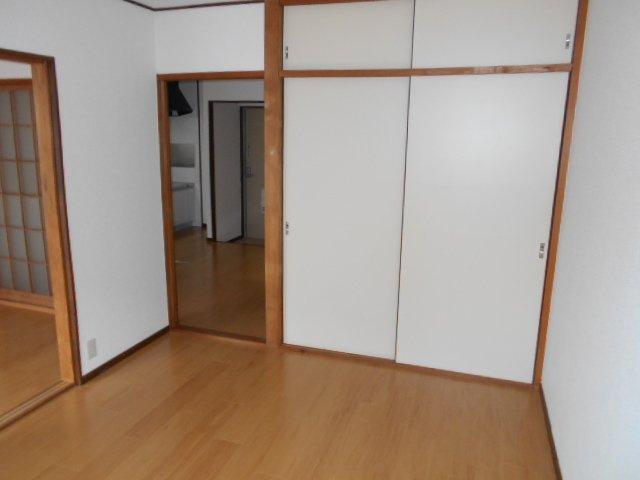 レジデンス伏見１の収納