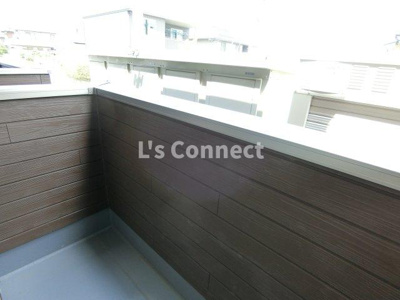 【バルコニー】 | ドリームポート富谷 | 晴れた日には洗濯物もたくさん干せます。