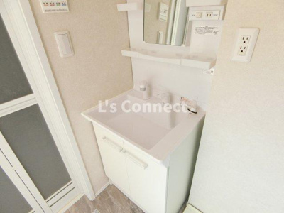 【洗面所】 | ドリームポート富谷 | 朝の支度もスムーズな独立洗面台。