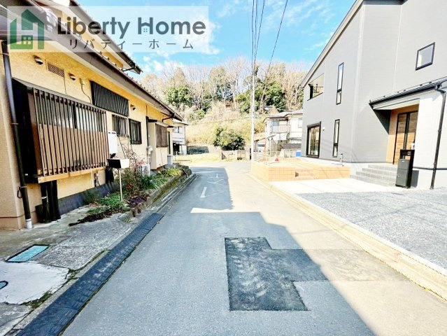 第2つくば市城山　新築戸建の前面道路含む現地写真