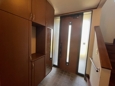 【玄関】 | さつき台二丁目16番18号（C-18）