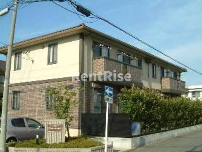 ファミール南山 Ｂの外観