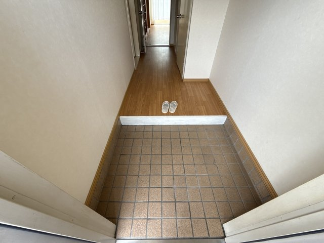 メゾン北山の玄関