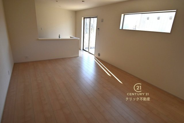 リーブルガーデン  水戸内原町　第12　3の前面道路含む現地写真|12月完成予定です。同メーカー完成物件の内覧、気になる他の物件と合わせての現地ご案内も可能です。HPから、またお電話でも、お気軽にお問い合わせください。