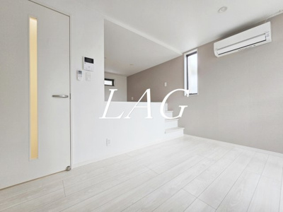 【居間・リビング】 | ＣＢ原市ベラヴィータ | 洋室のお部屋です。（同仕様です。）