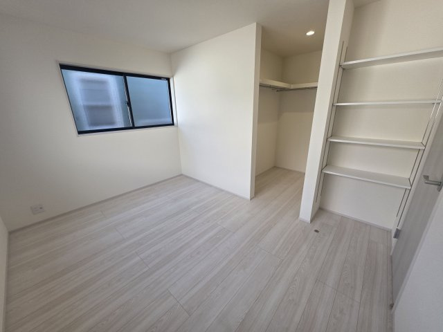 【洋室】 | リーブルガーデン．S　熊谷伊勢町第５　 | 現地２F洋室（2026年01月27日）撮影