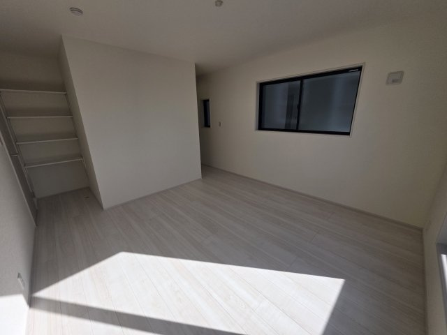 【洋室】 | リーブルガーデン．S　熊谷伊勢町第５　 | 現地２F洋室（2026年01月27日）撮影