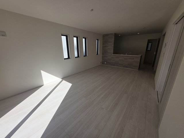 【居間・リビング】 | リーブルガーデン．S　熊谷伊勢町第５　 | 現地リビング（2026年01月27日）撮影
