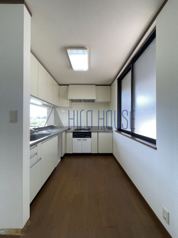 鶴舞4丁目戸建貸家のキッチン|2F