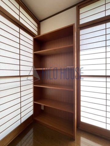 鶴舞4丁目戸建貸家の収納