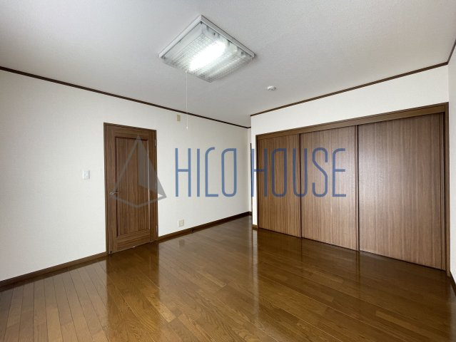 鶴舞4丁目戸建貸家の寝室