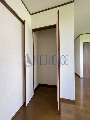 鶴舞4丁目戸建貸家の収納