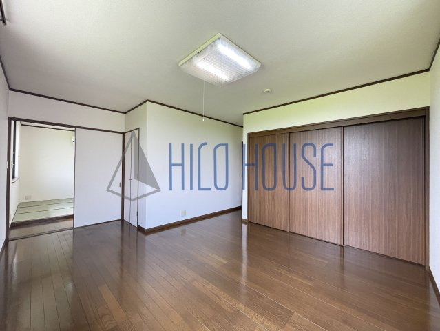 鶴舞4丁目戸建貸家の寝室