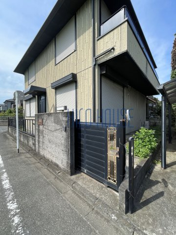 鶴舞4丁目戸建貸家のエントランス