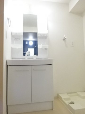 【洗面所】 | メゾンブリーズⅦ | 忙しい朝には欠かせない洗面所です